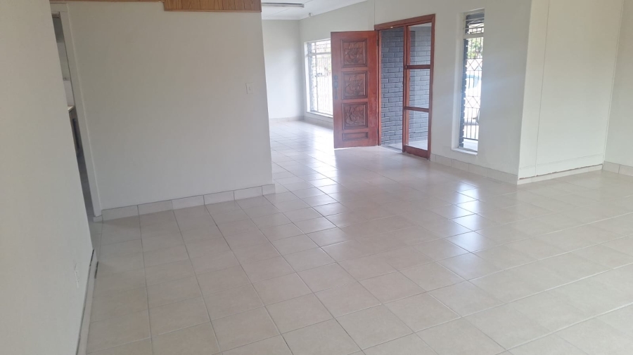 To Let commercial Property for Rent in Flamwood North West
